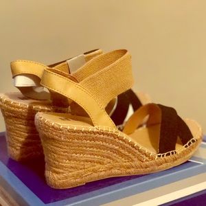 Black and Tan Wedges